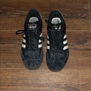OG Black Sambas
